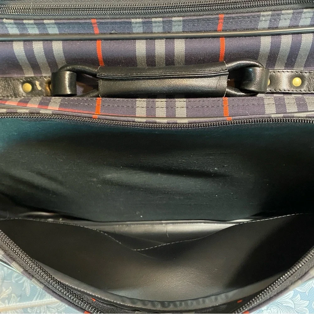 Burberry Men's Blue and Red Plaid Messenger Bag - Picture 16 of 17